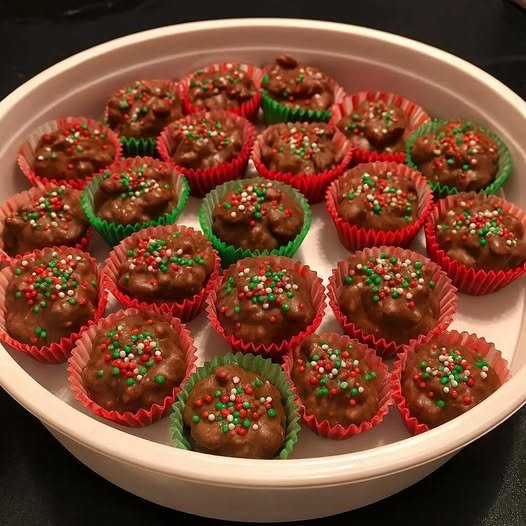 Diabetic-Friendly Christmas Chocolate Peanut Clusters